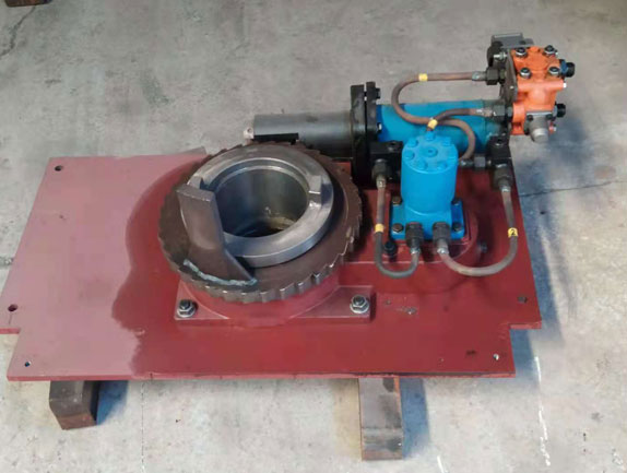 Hydraulic pipe clamp